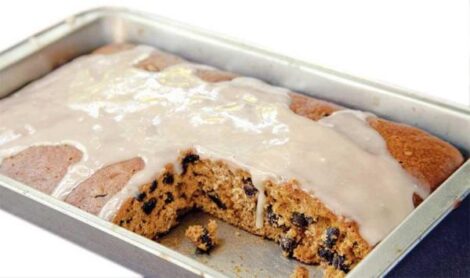 Cinnamon Raisin Bars With Vanilla Icing Recipe Image